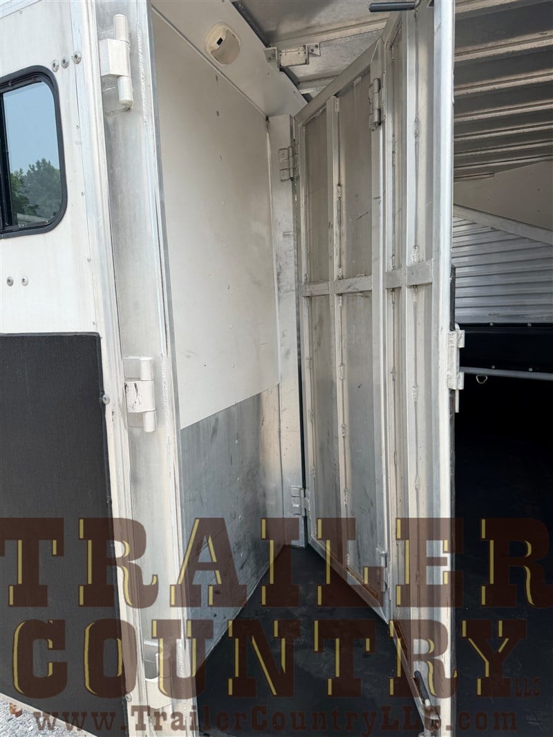 Trailer Photo 9