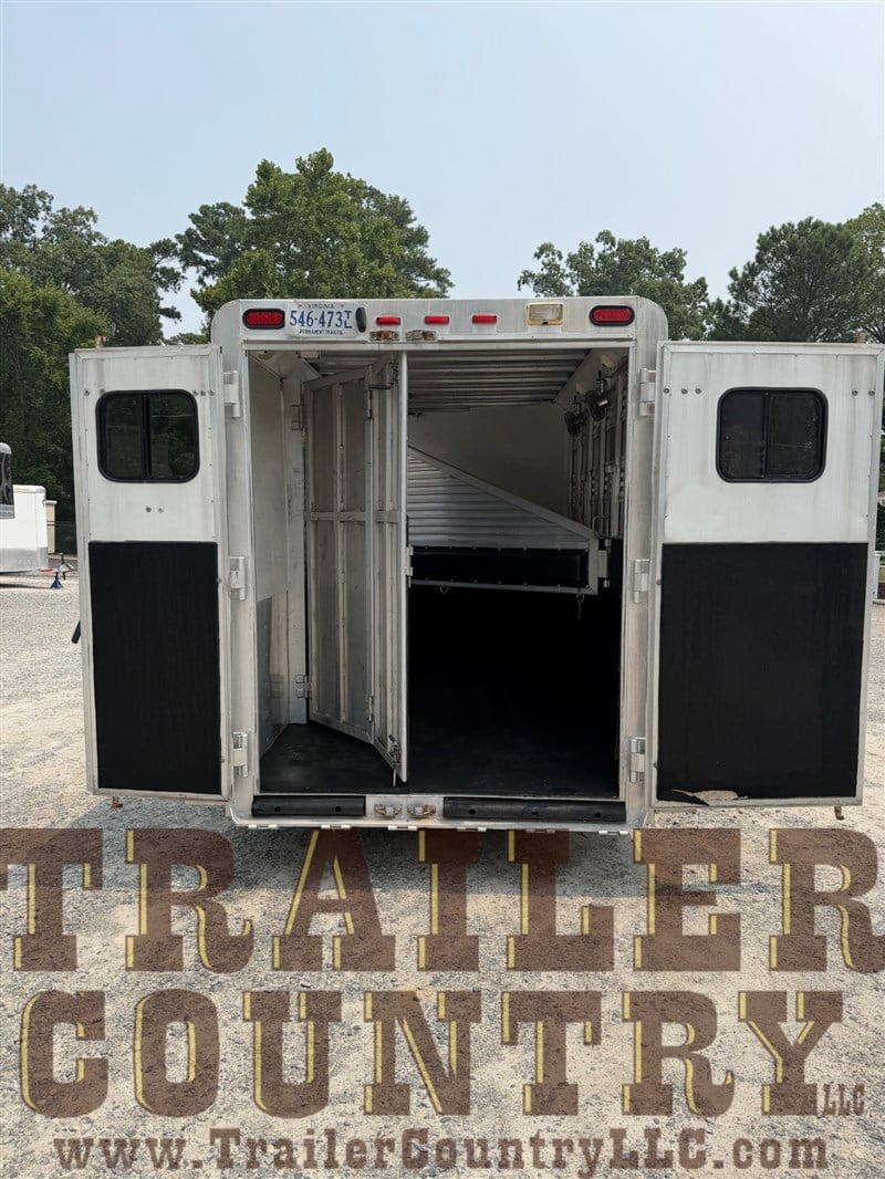 Trailer Photo 8