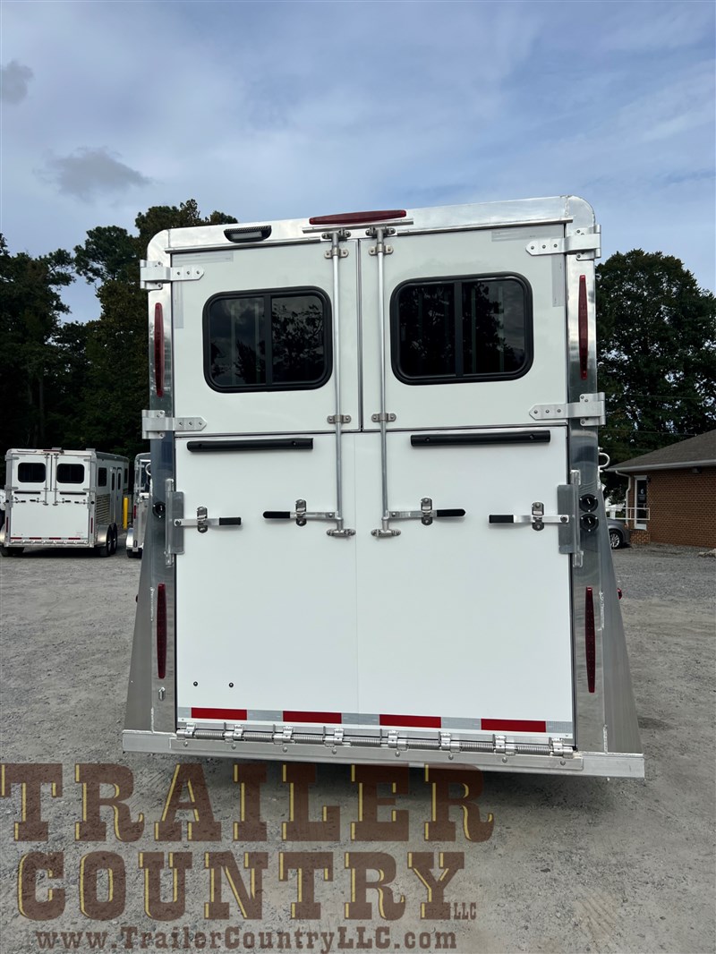 Trailer Photo 3