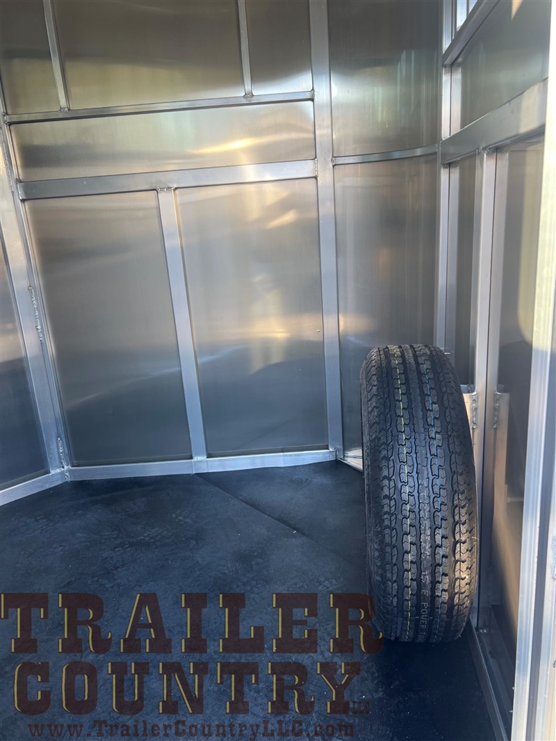 Trailer Photo 7