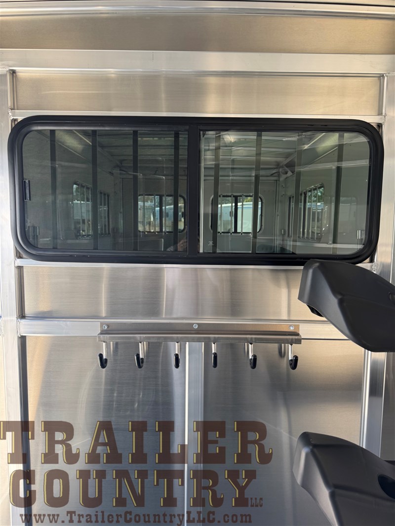 Trailer Photo 8