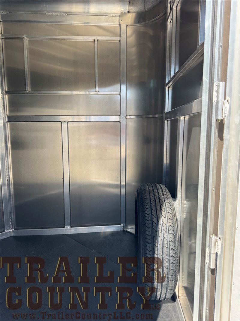 Trailer Photo 7