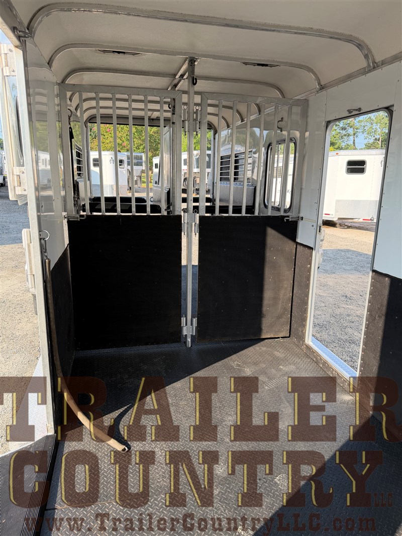 Trailer Photo 11
