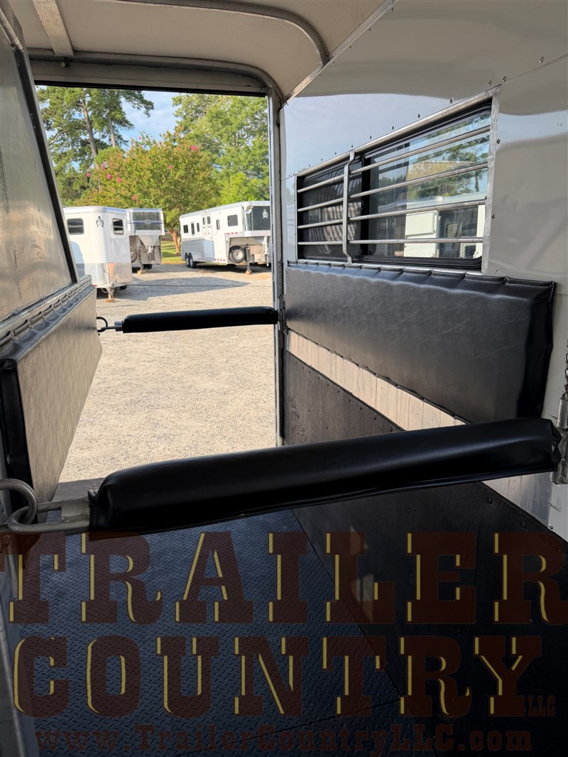 Trailer Photo 13