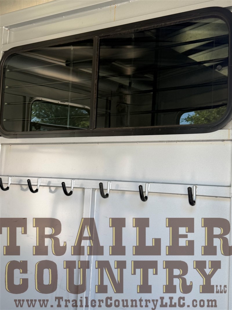 Trailer Photo 9