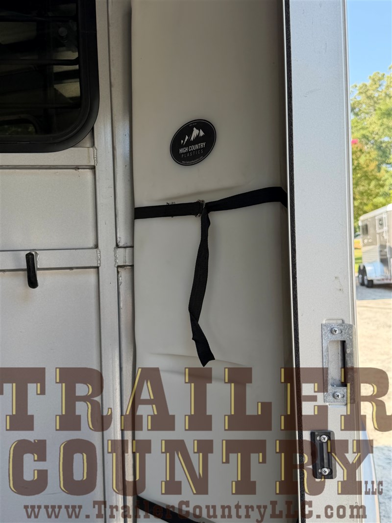 Trailer Photo 10