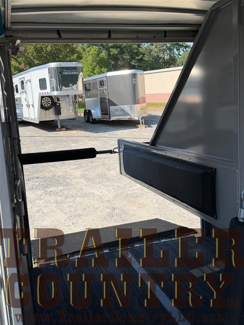 Trailer Photo 14