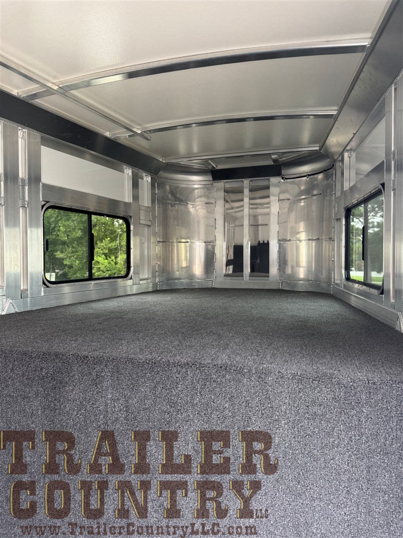 Trailer Photo 10