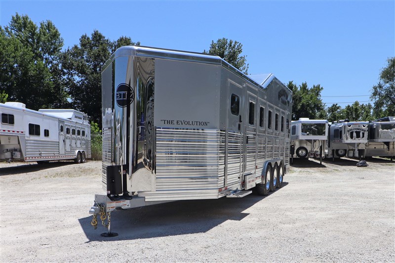 2024 Bloomer 5 horse bumper pull trailer with trainer tack