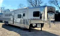 2027 5 horse Bloomer 5H, 17' LQ with Slide, Generator, Mangers, Ramp