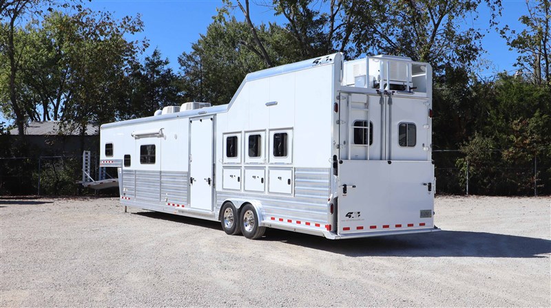Trailer Photo 4