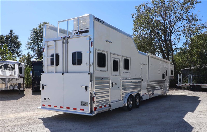 Trailer Photo 9