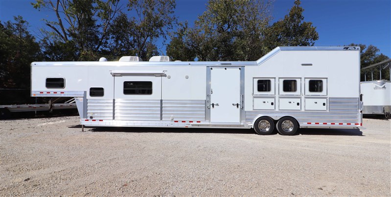 Trailer Photo 2