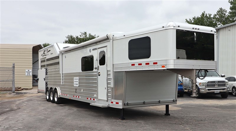 Trailer Photo 4