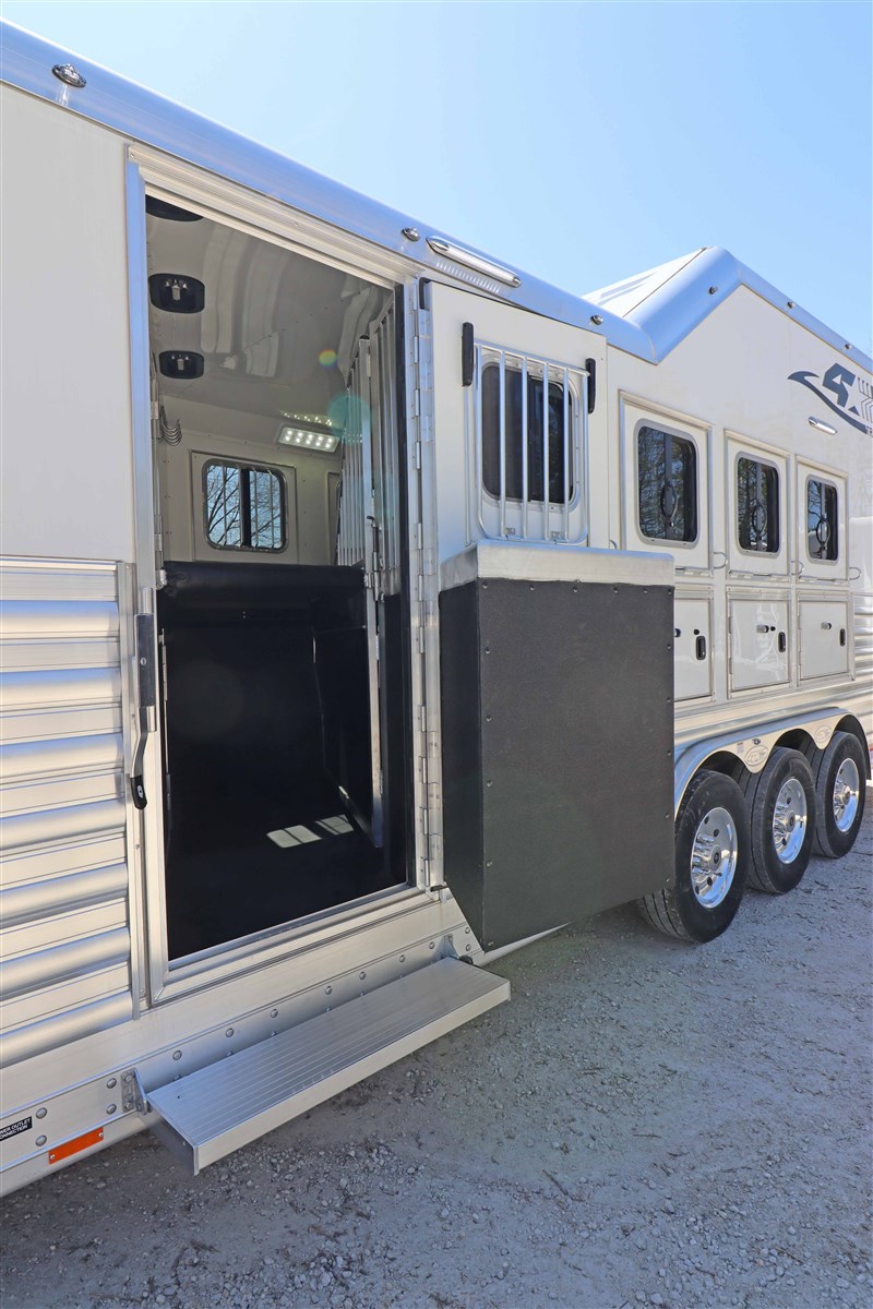 Trailer Photo 5