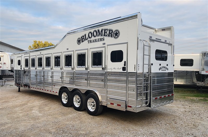 Trailer Photo 1