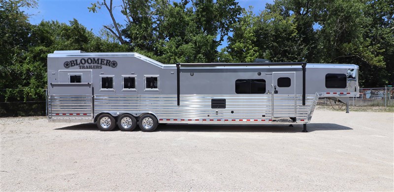 Trailer Photo 2