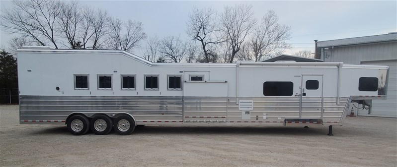Trailer Photo 2