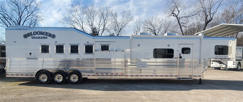 Trailer Photo 2
