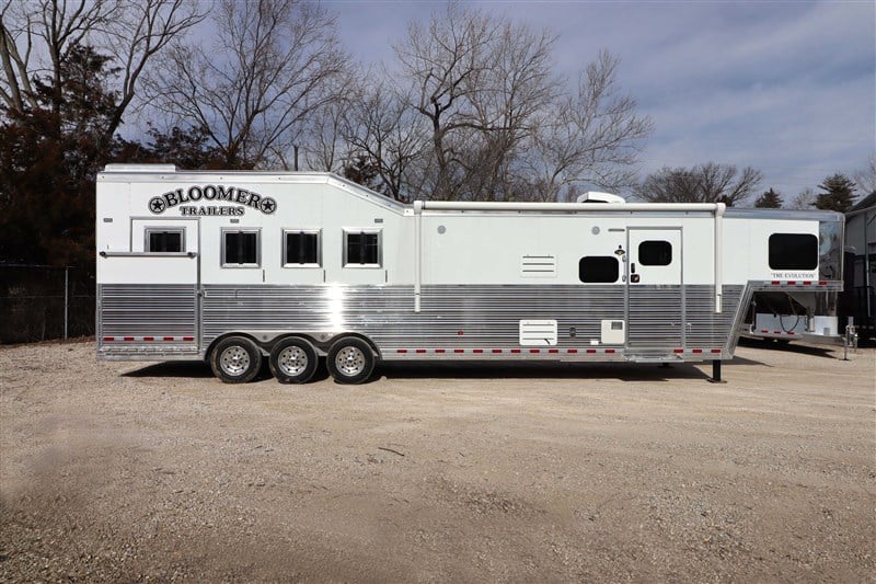 Trailer Photo 1