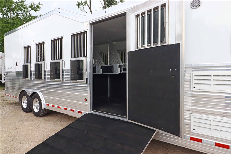 Trailer Photo 2