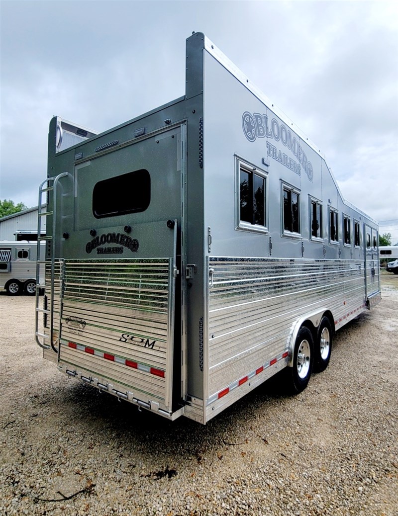 Trailer Photo 10