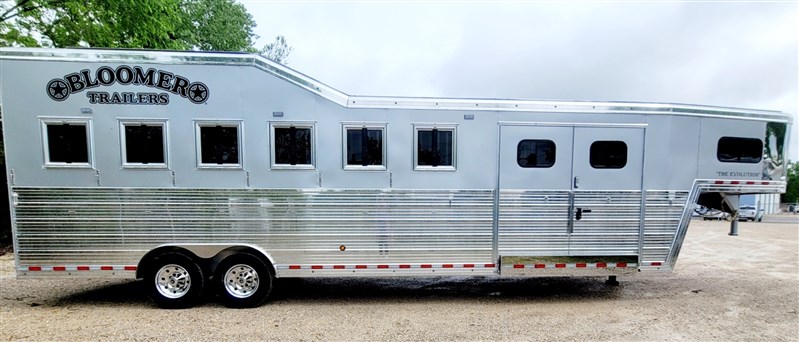 Trailer Photo 1