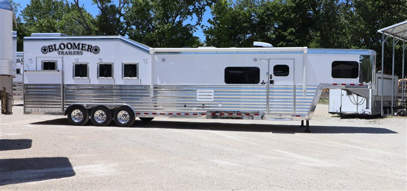 Trailer Photo 2