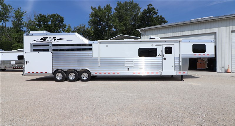 Trailer Photo 2