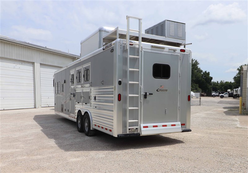 Trailer Photo 3