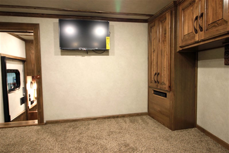 Trailer Photo 16