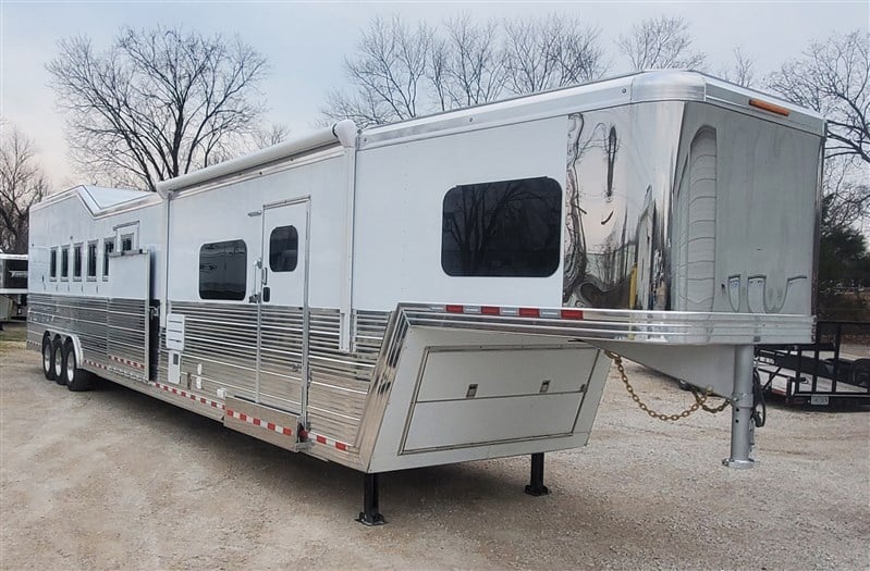 Trailer Photo 1