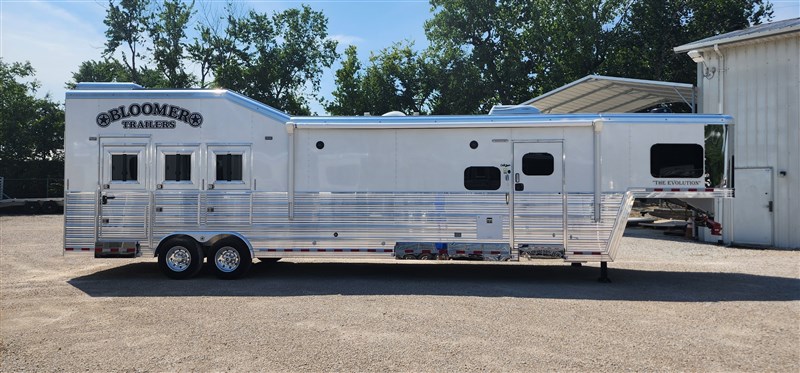 Trailer Photo 7