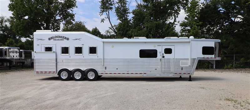 Trailer Photo 2
