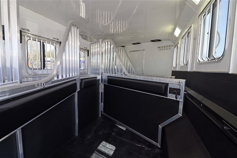 Trailer Photo 15