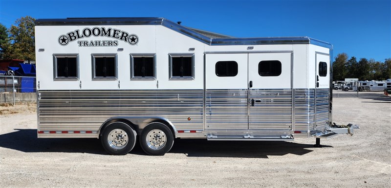 Trailer Photo 2