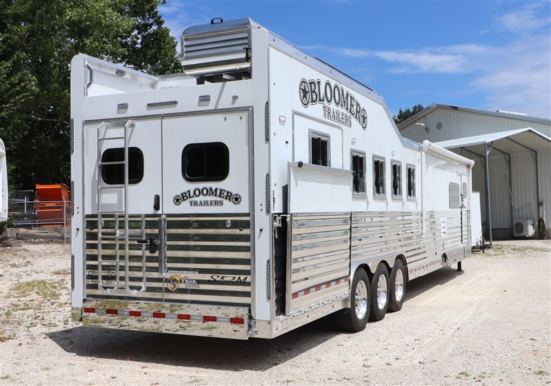 Trailer Photo 4