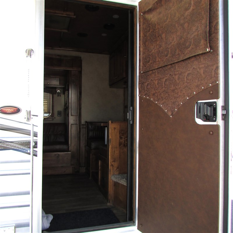 Trailer Photo 16