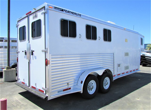 2005 Featherlite 8546