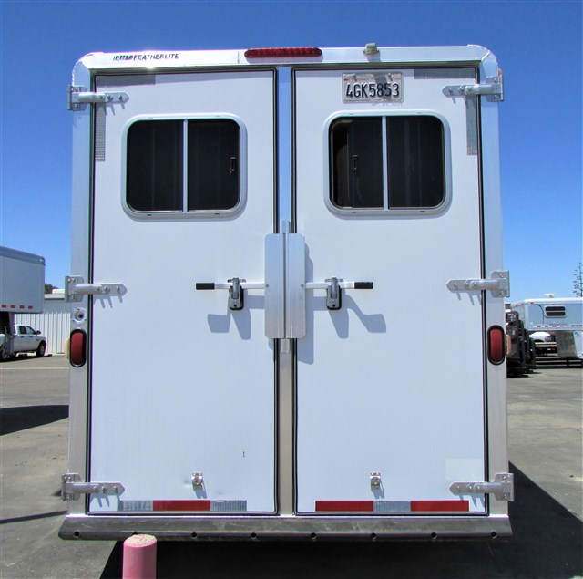 2005 Featherlite 8546