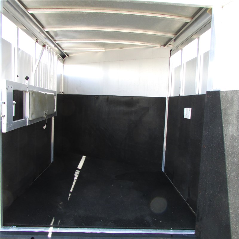 Trailer Photo 7