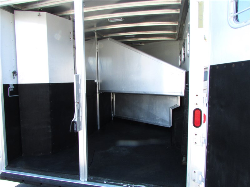 Trailer Photo 15