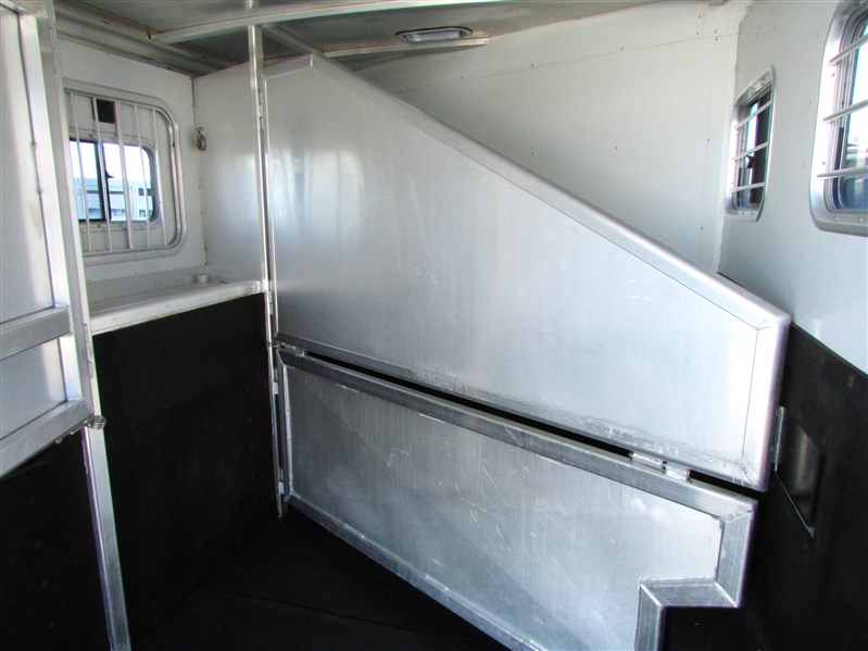 Trailer Photo 18