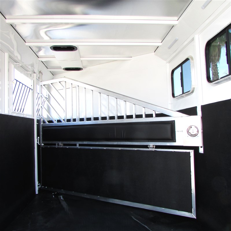 Trailer Photo 7