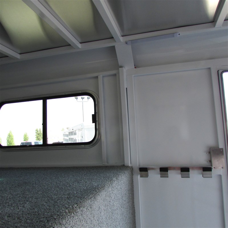 Trailer Photo 19