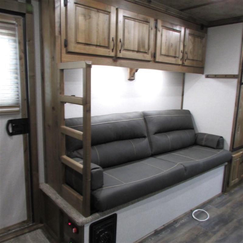 Trailer Photo 16