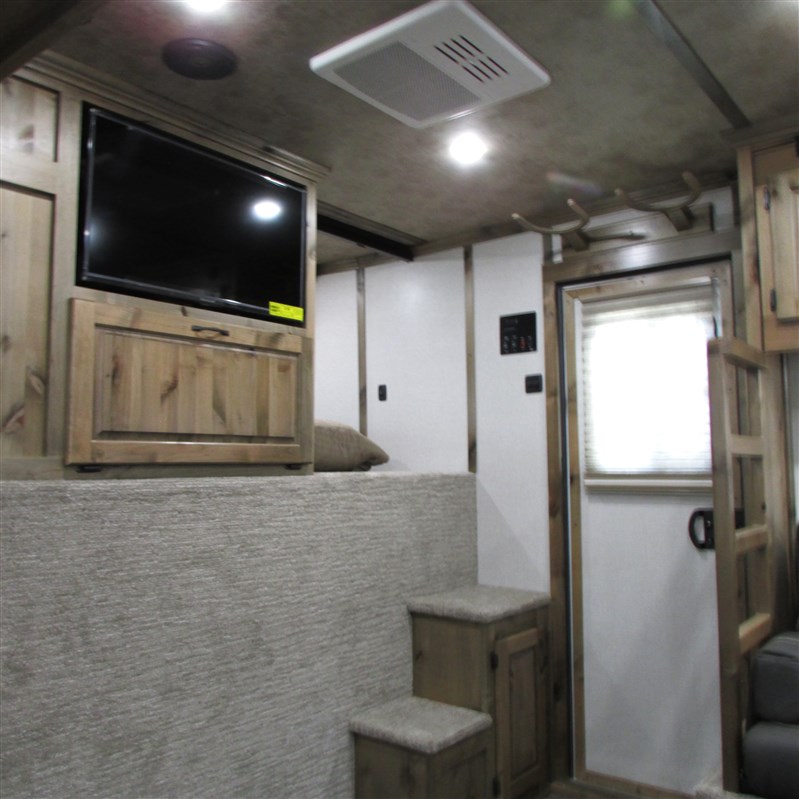 Trailer Photo 15