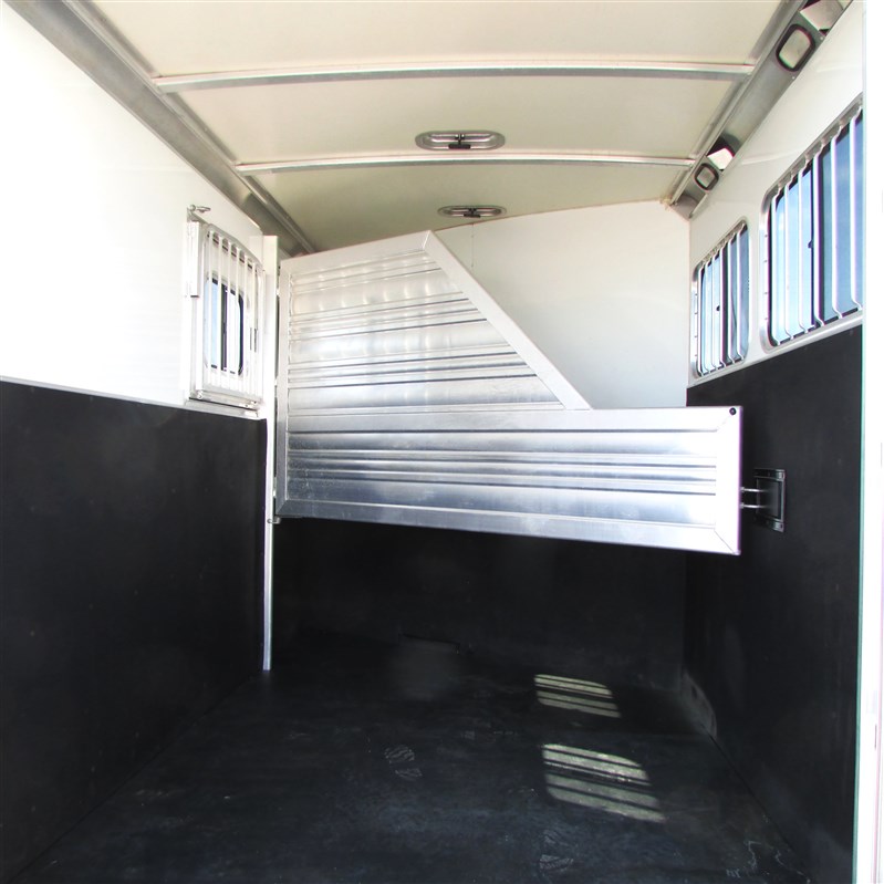 Trailer Photo 7