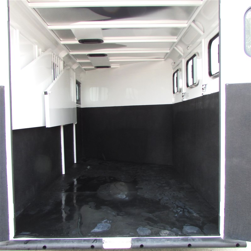 Trailer Photo 11