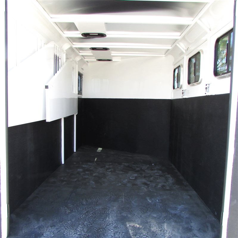 Trailer Photo 7